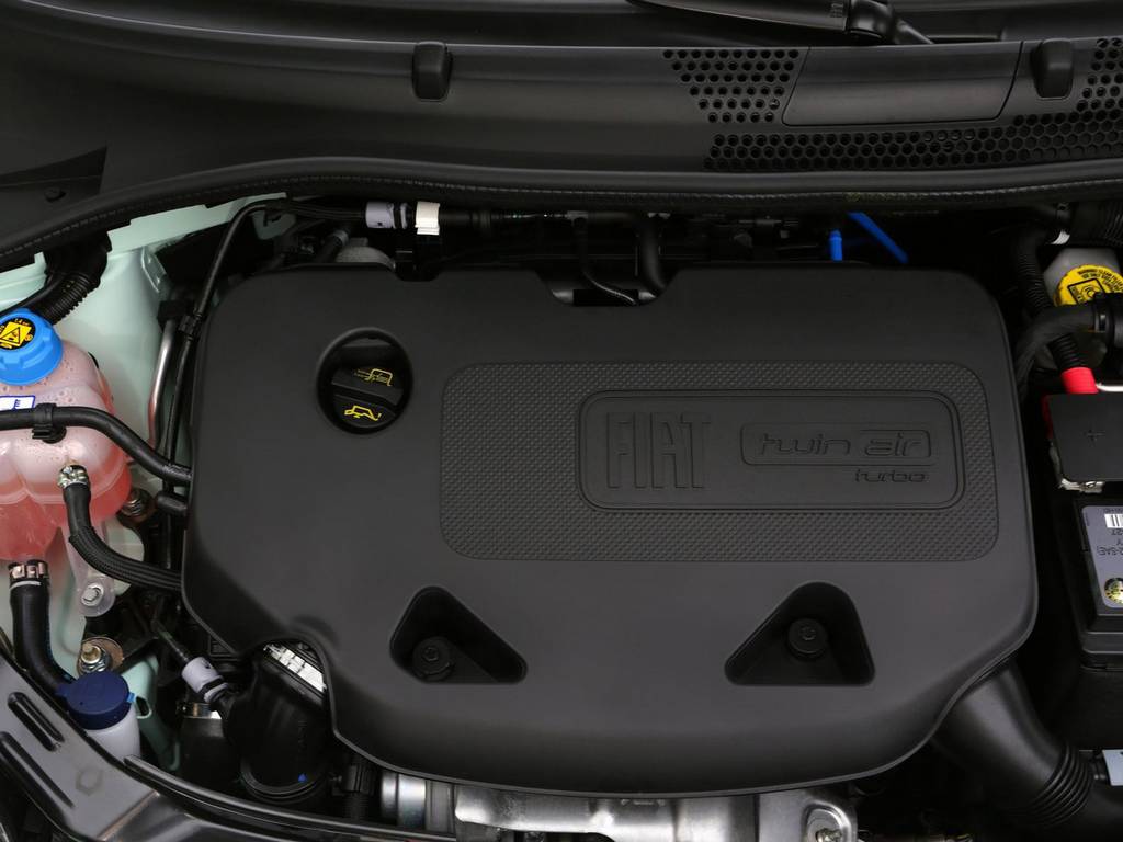 фото двигателя Fiat 500 2014-2015