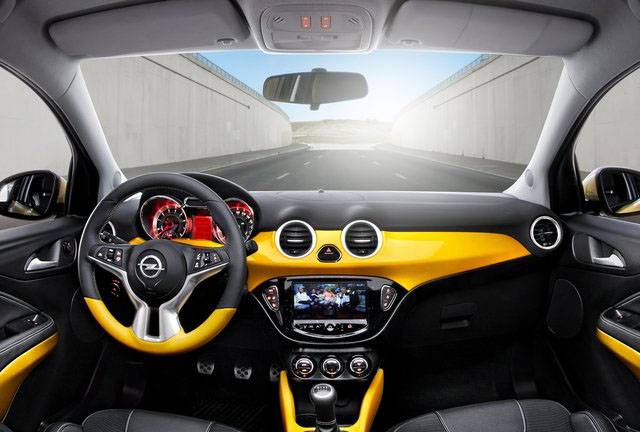 фото панели Opel Adam