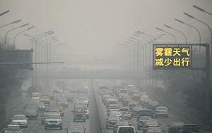 Китай утилизирует 5,3 млн старых машин из-за сильного смога