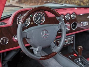 Mercedes-Benz AMG продаст с молотка тюнингованный ретро-автомобиль