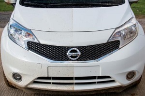 Nissan разработали антигрязевое покрытие для кузова