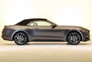 Кабриолет Ford Mustang Convertible 2015