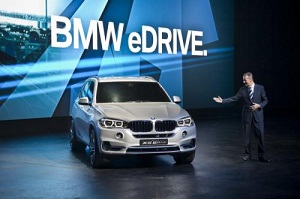BMW привезут в Нью-Йорк улучшенный X5 eDrive Concept