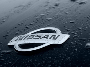 Nissan отзывает 250 000 машин