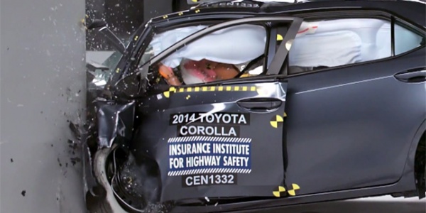 Новая Toyota Corolla получила «неуд»