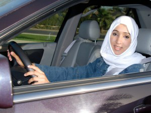 Саудовские женщины хотят водить автомобили