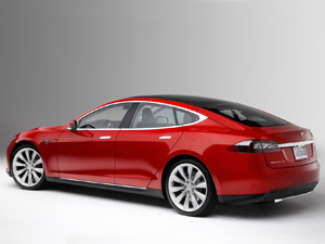 Tesla Model S станет полноприводной